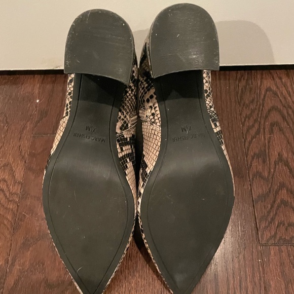 Marc fisher snakeskin boots with side zip detail - Picture 4 of 5